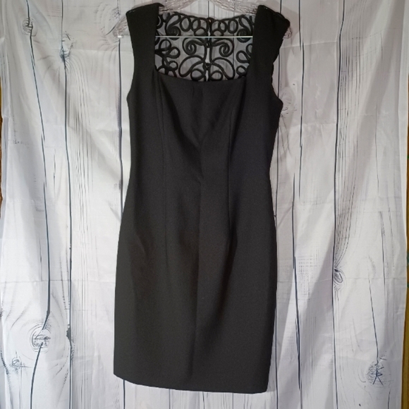 Laundry By Shelli Segal Button Lace Back Black Sleeveless Dress - Picture 1 of 9